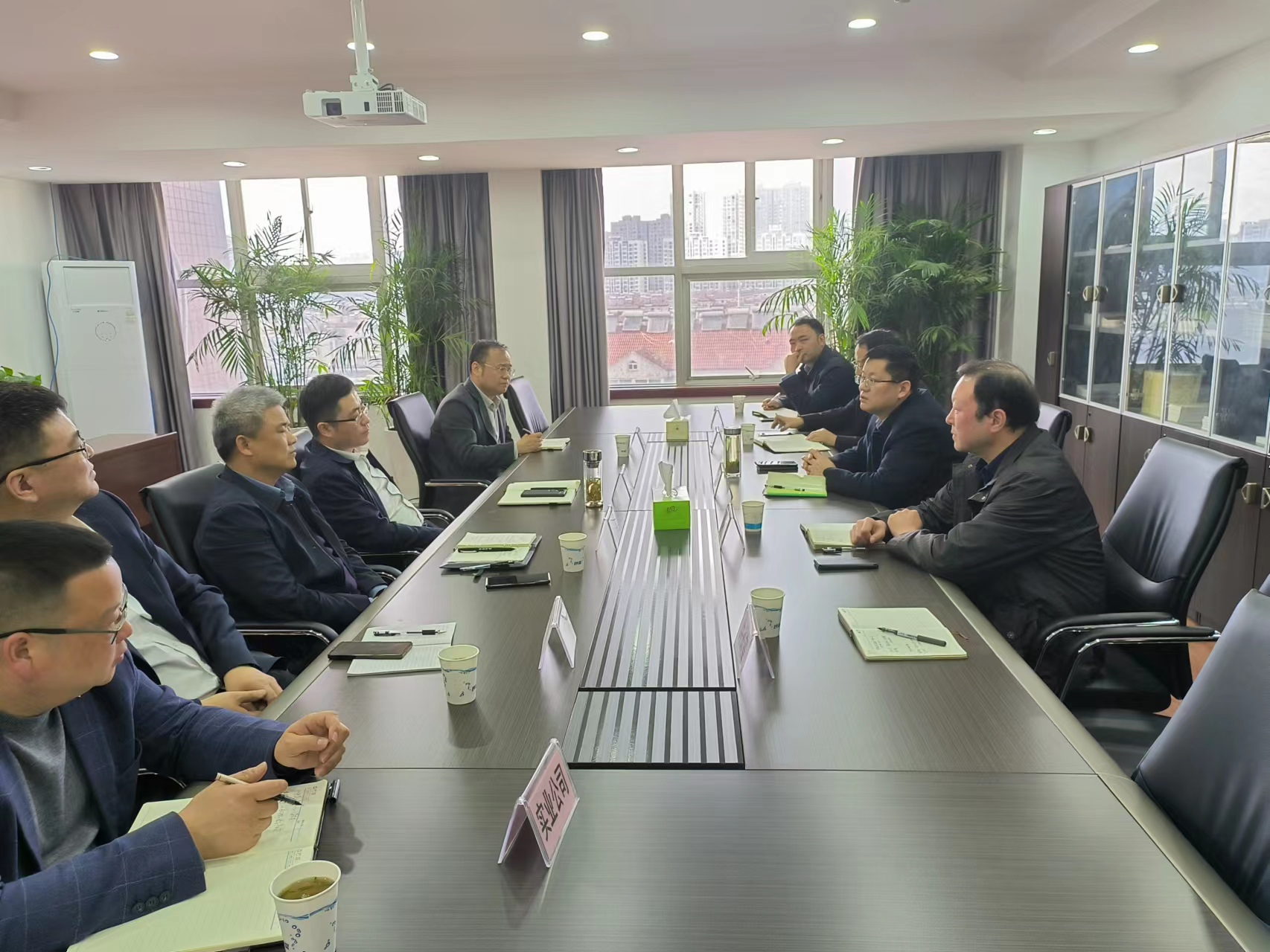 座談會(huì ).jpg