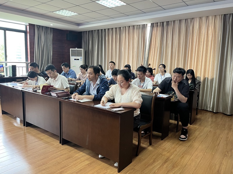 參會(huì )人員.png 參會(huì )人員.png