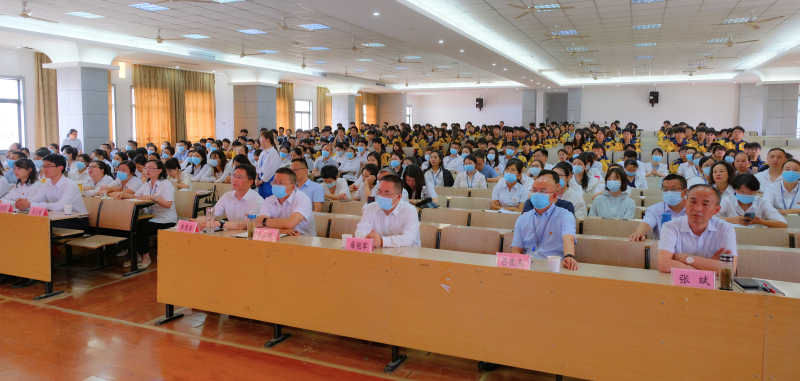 參會(huì )人員.jpg 參會(huì )人員.jpg