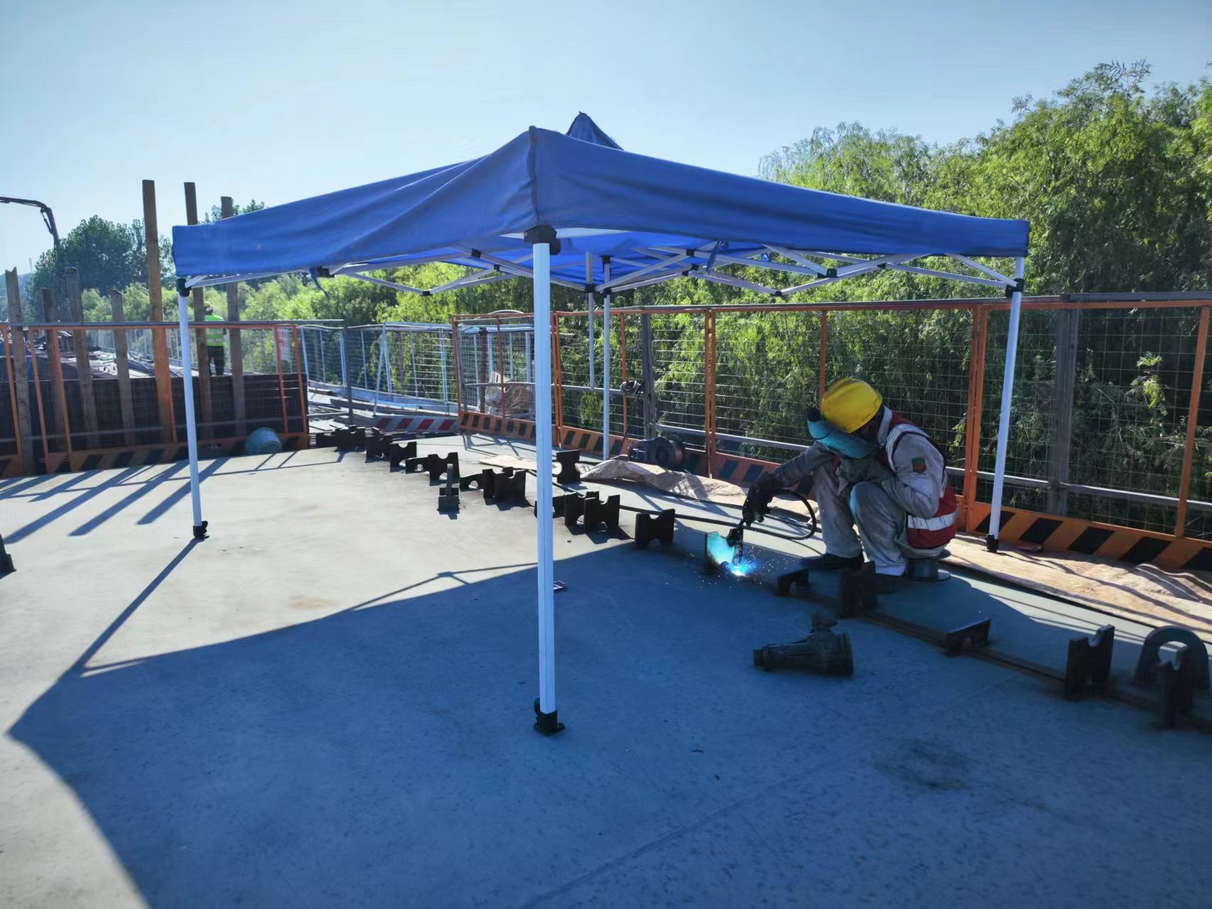 G312(2).jpg G312(2).jpg