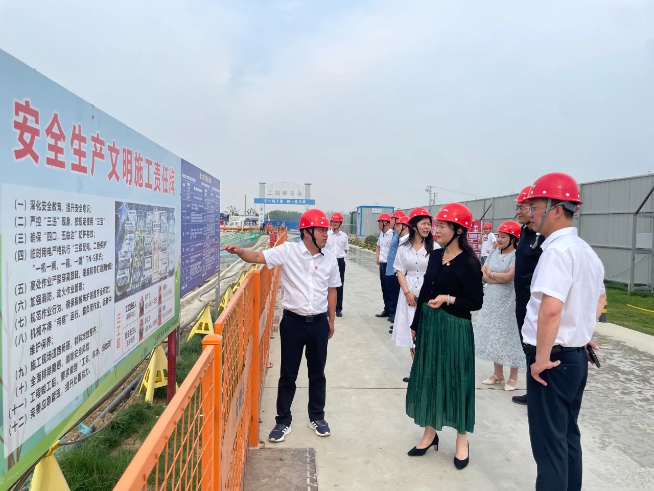 1747873891511389.jpg 111.jpg